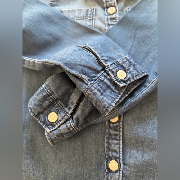 Baby GAP Toddler Medium Indigo Wash Button Down Shirt, Size 3 Years, 3T Unisex - Picture 6 of 8